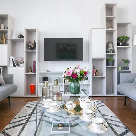 Appartamento Magnificient 2 Bedrooms With Terrace Next To Champs-elysées - Pc62b *