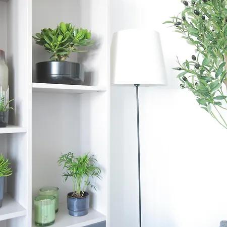 Magnificient 2 Bedrooms With Terrace Next To Champs-elysées - Pc62b Appartamento Parigi